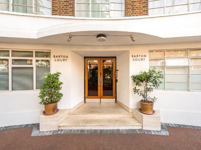 Apartment for rent in West Kensington, Greater London