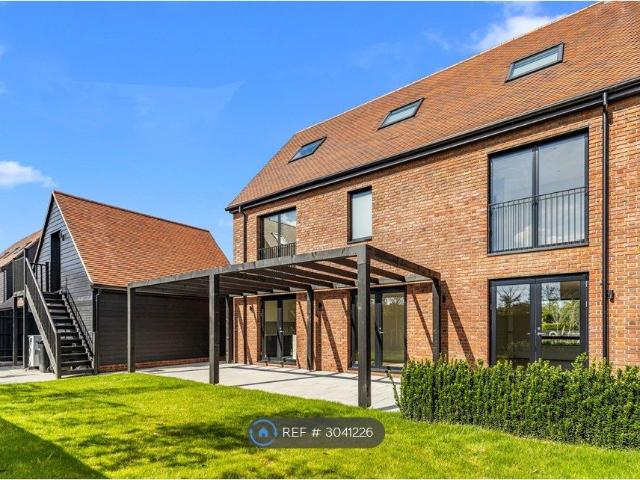 House for rent in Fole, Surrey