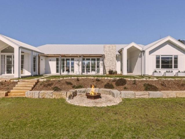 Cottage for sale in Benobble, Queensland