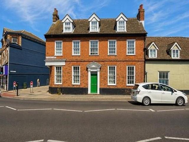 Apartment for rent in The Dales, Key Street