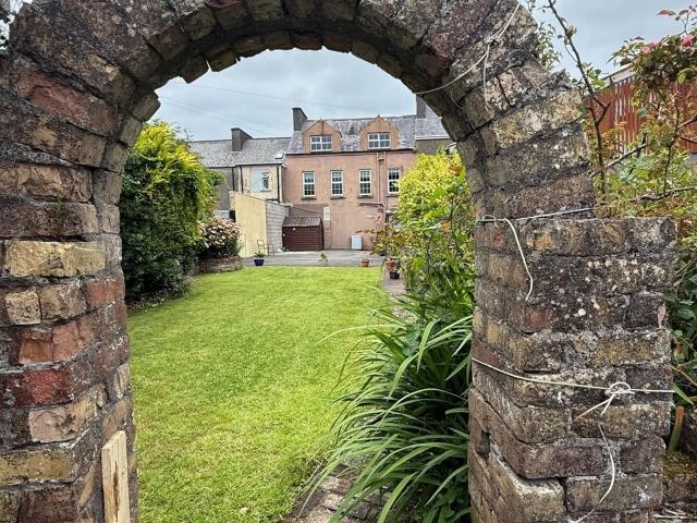 Terraced House for sale in Ballaghaderreen