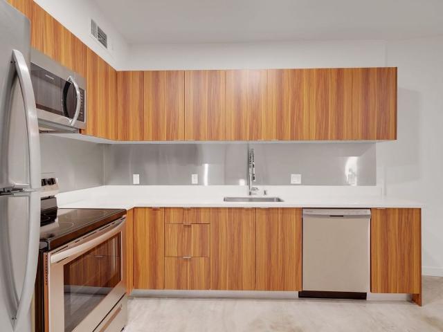 Apartment for rent in Canoga Park, California