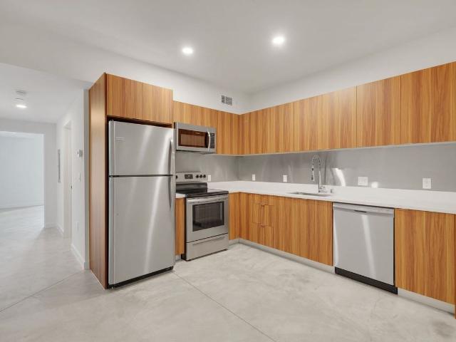 Apartment for rent in Canoga Park, California