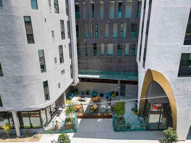 Apartment for rent in Canoga Park, California