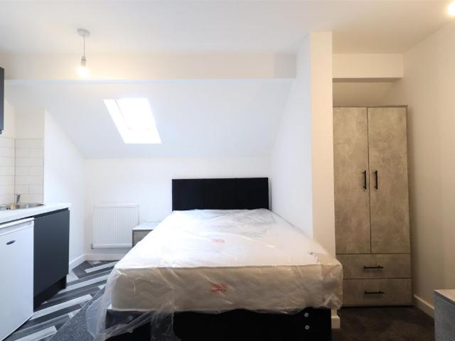 Studio for rent in Spon End, West Midlands