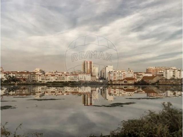 Loja venda em Verderena, Setúbal