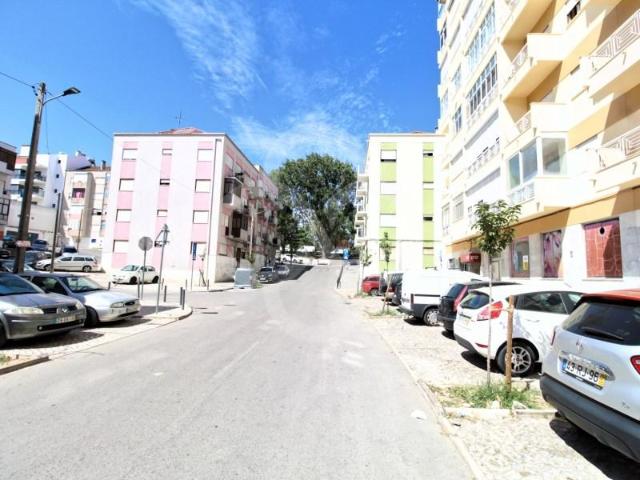 Loja venda em Verderena, Setúbal