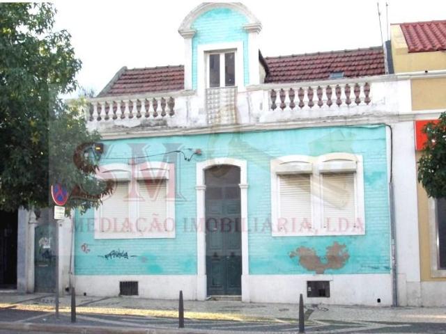 Terreno venda em Bairro Ferroviário, Barreiro
