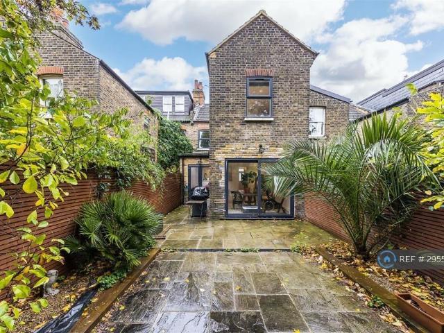 House for rent in Upper Walthamstow, Greater London