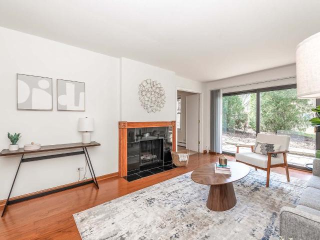 Apartment for rent in Hoffman Estates, Illinois