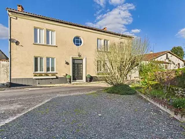 Maison vente à Confolens, Barro