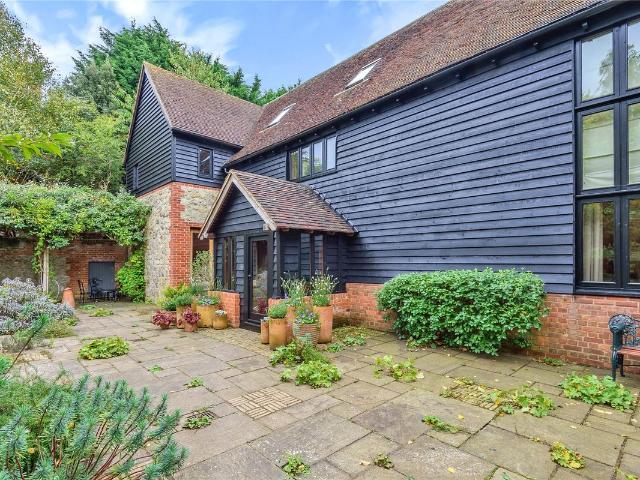 House for rent in Oxted, Hillview