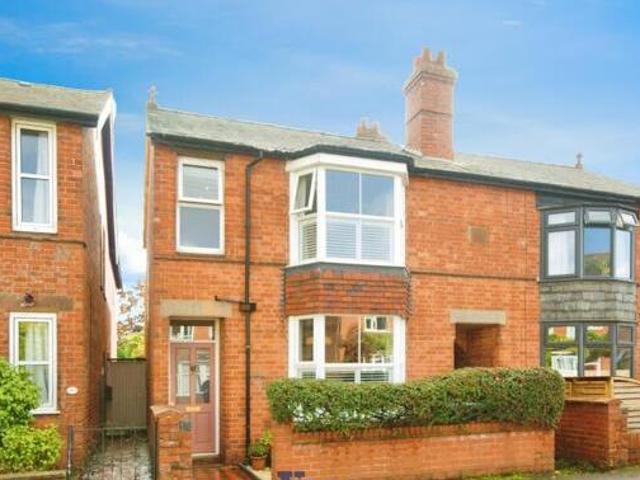 House for sale in Abbey End, Green Close