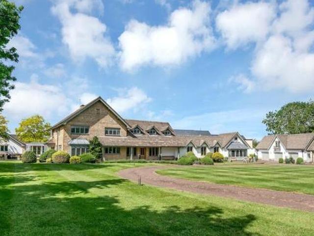 House for sale in Elmfield, Leicestershire