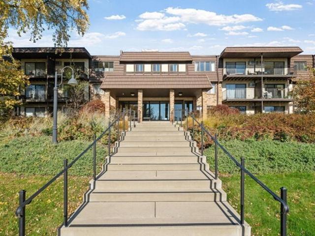Condo for sale in Wayzata, Minnesota