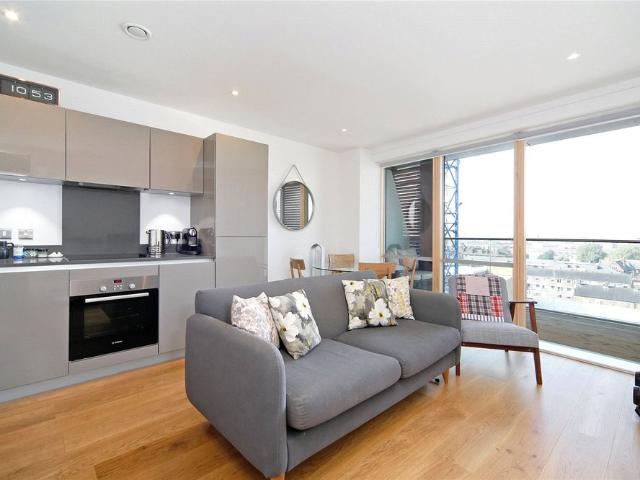 House for rent in Bromley-by-Bow, Poplar Grove