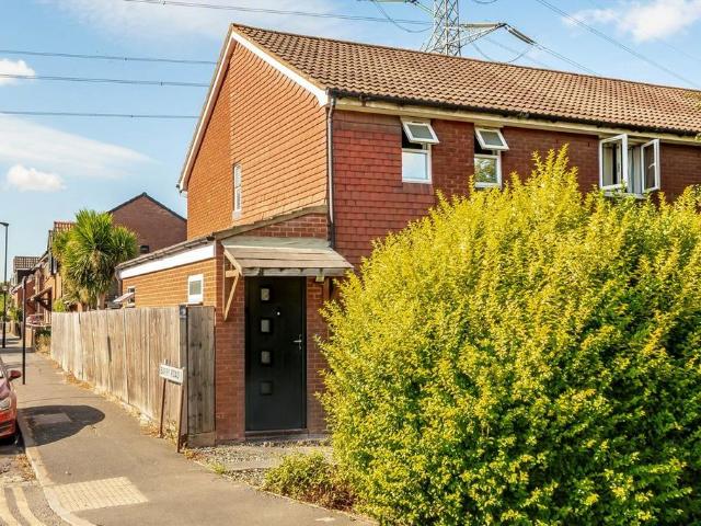 House for rent in Beckton, Greater London