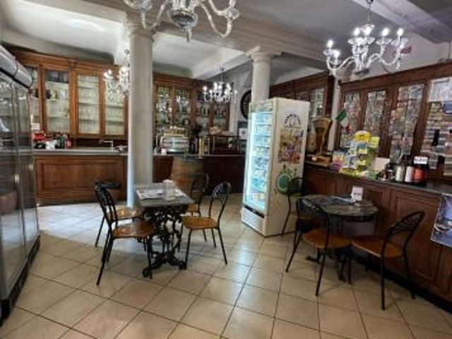 Locale Commerciale in vendita a Casciana Terme Lari, Toscana