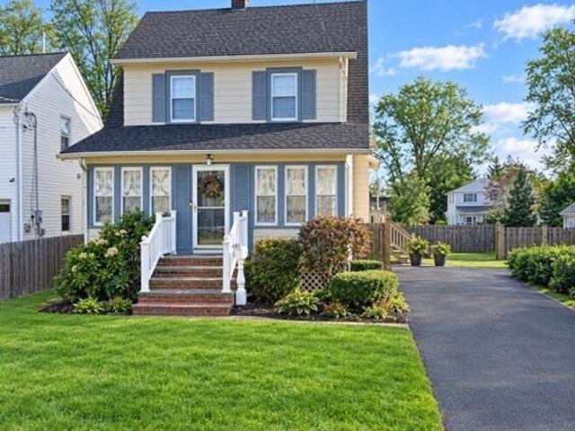 House for sale in Clark, New Jersey