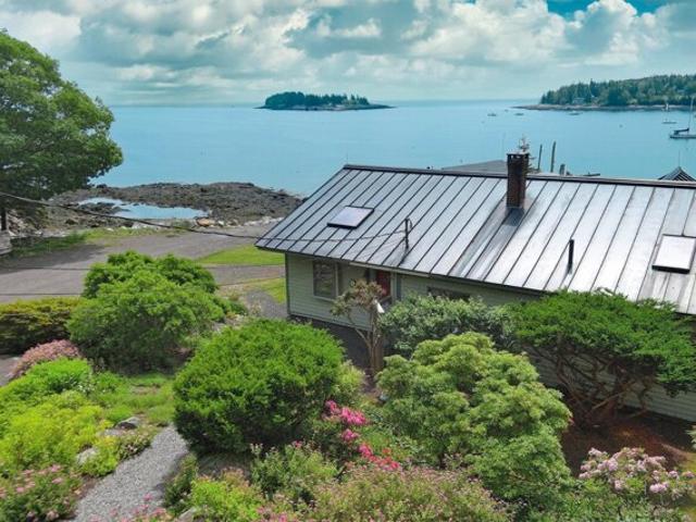 House for sale in Saint George, Maine