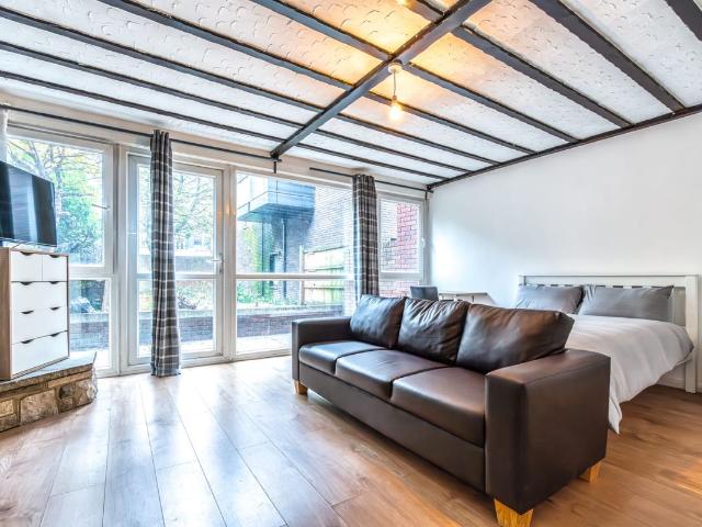House for rent in Finsbury, Greater London