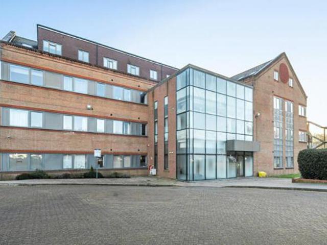 House for sale in Hart, Hampshire