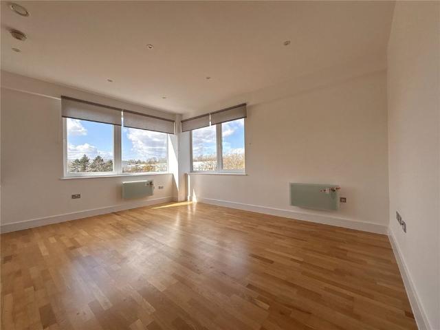 Apartment for rent in Hart, Hampshire