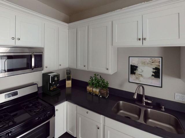 Apartment for rent in Canoga Park, California
