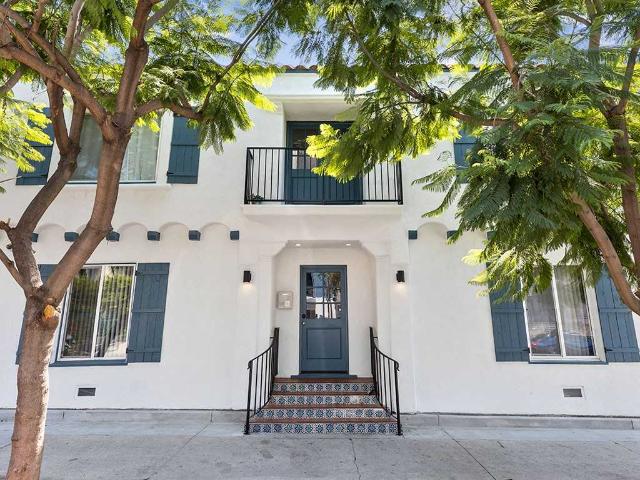 Apartment for rent in Canoga Park, California
