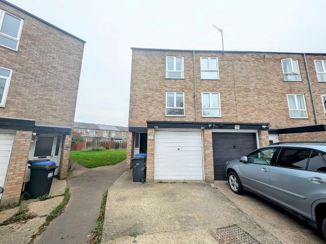 House for rent in Sydenham, Green Close