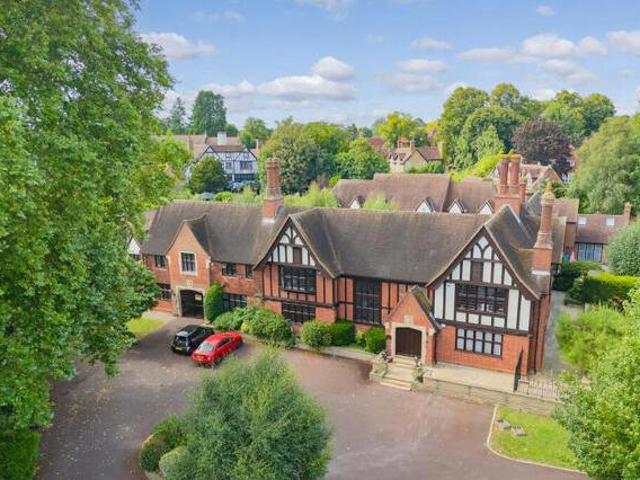 House for sale in Chigwell, Epping