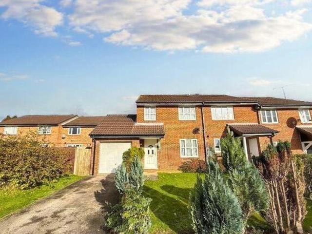 House for sale in Luton, England