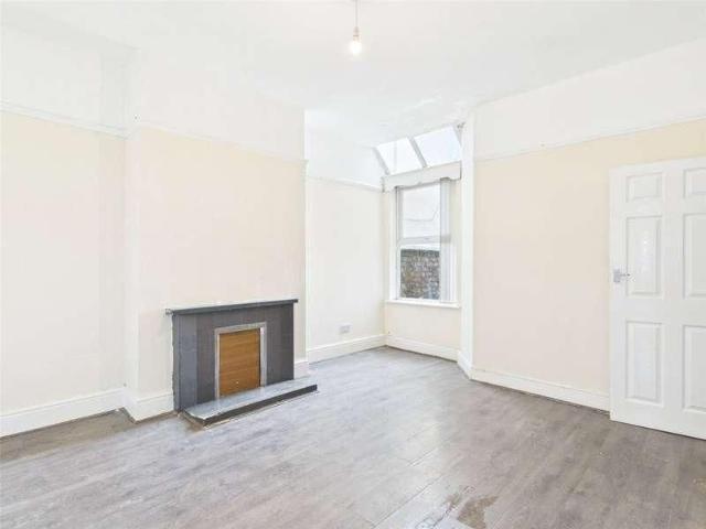 House for rent in Barton upon Irwell, Salford