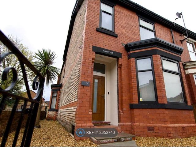 Room for rent in Barton upon Irwell, Salford