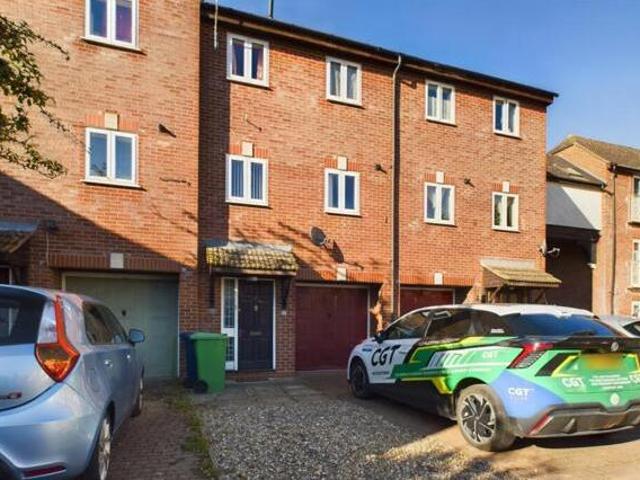 House for sale in Tewkesbury, Pamington