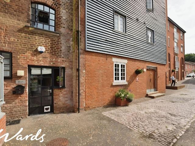 House for rent in Barracks, The Bridge