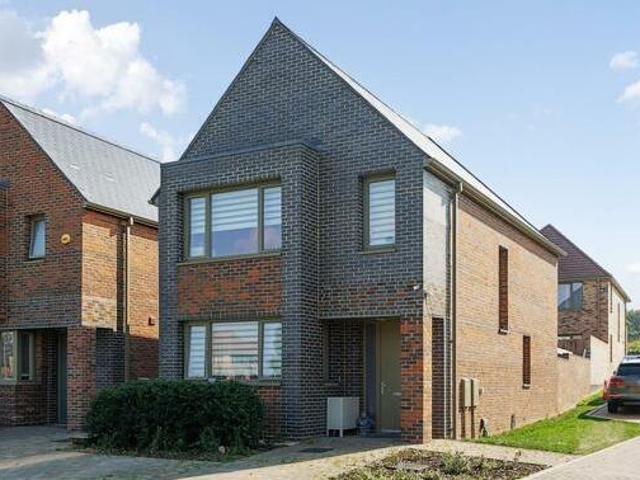 House for sale in The Slade, Oxfordshire