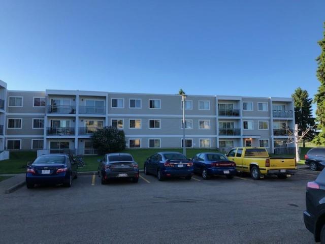 Apartment for rent in Wedgewood, Alberta
