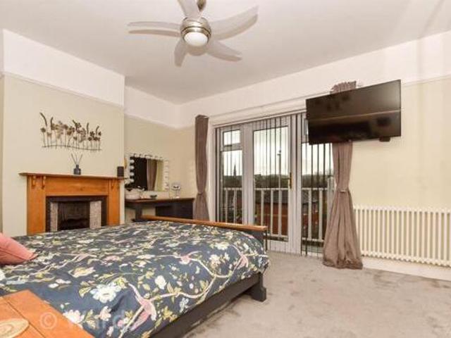 House for sale in Buckland Valley, Dover