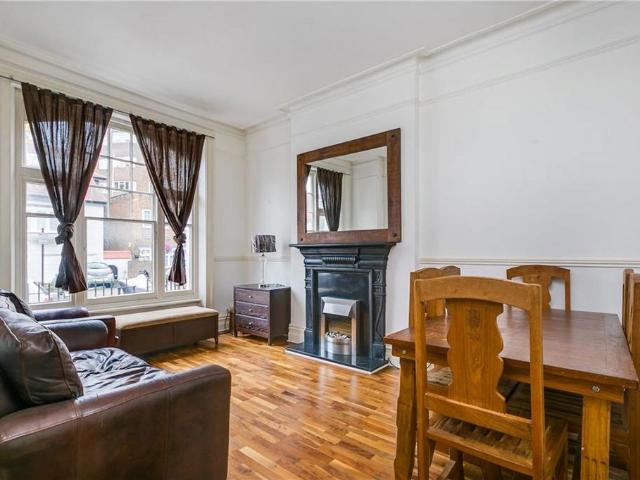 Apartment for rent in West Kensington, Greater London