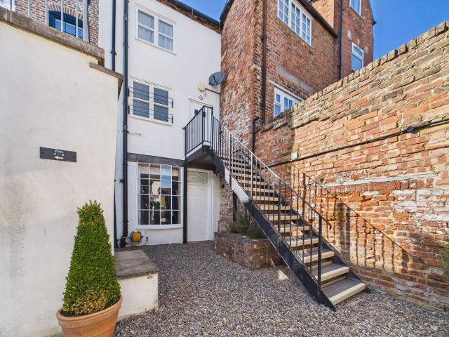 Apartment for rent in Tewkesbury, Pamington