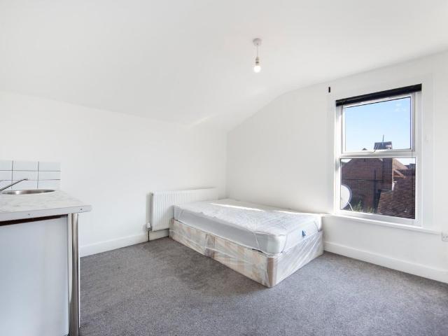 Studio for rent in London Borough of Lewisham, Greater London
