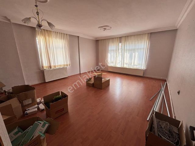 Pursaklar, Ankara içerisinde kiralık mülk