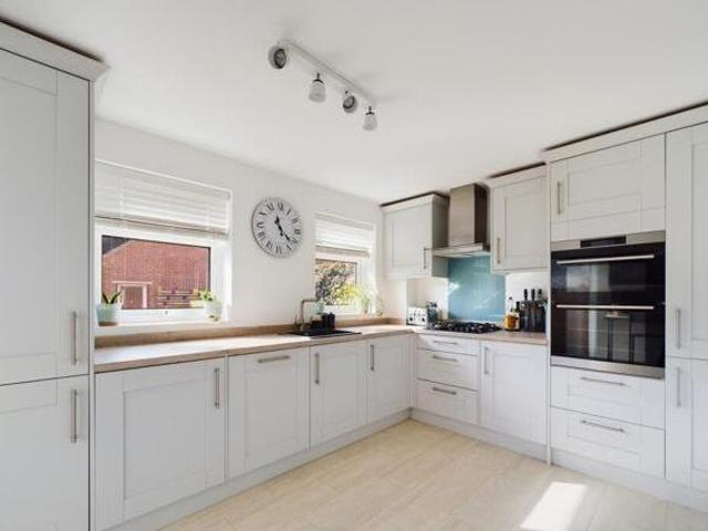 House for sale in Chipping Hill, Essex