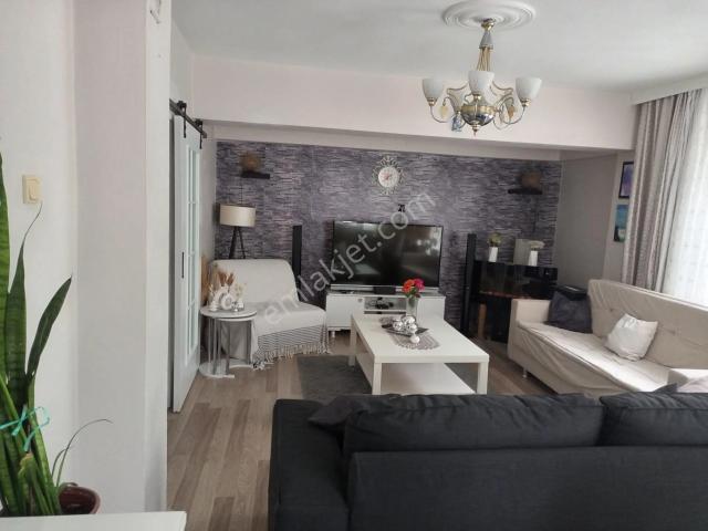 Karabağlar, İzmir içerisinde satılık mülk