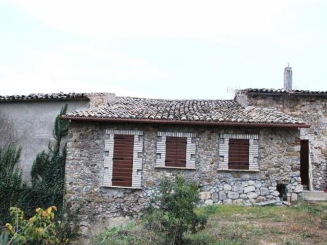 Villa Indipendente in vendita a Baschi, Terni