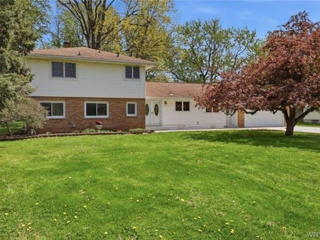 House for sale in Grand Island, New York