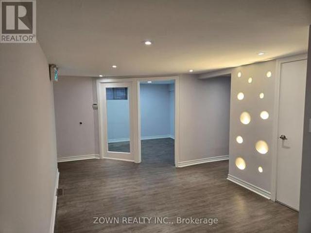Commercial for rent in York, Ontario