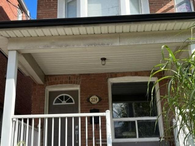 Duplex for rent in Woburn, Ontario