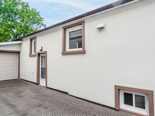 House for rent in Etobicoke Centre, Toronto